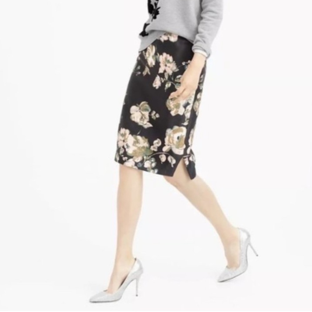 J.Crew Factory Pencil Skirt. Black, Green, Gold Floral. Size 4.